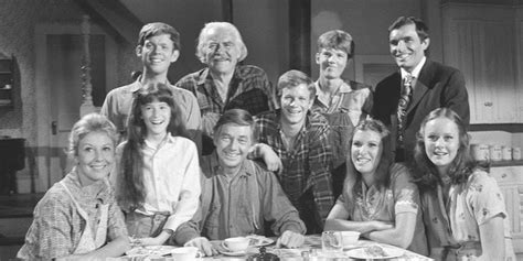  The Waltons: Chuyện tình gia đình ấm áp giữa bối cảnh chiến tranh và khát vọng đổi đời!